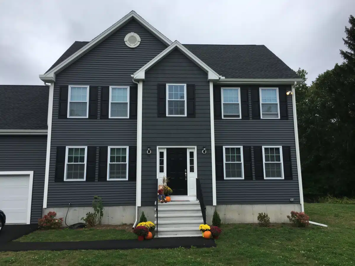 Megans House - Thumbnail 6